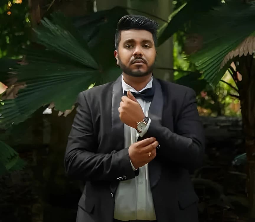 Managing Director of MobiLab2U Healthcare Platform, Malaysia Managing Director addressing healthcare professionals for digital healthcare solutions in Malaysia